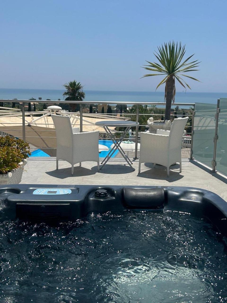 Suite Spa Bath on Terrace