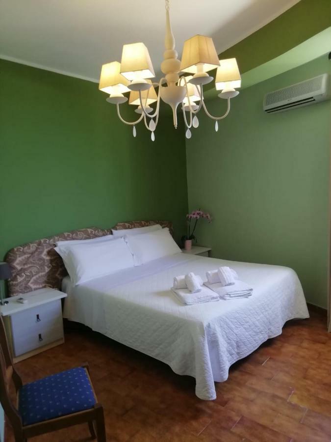 Two-Bedroom Apartment Terrace Sea View
